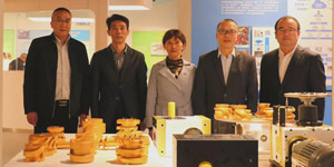 Electromechanical · News  |  Cao Xiaowei, an alumnus, donated exhibits to the China Light Industry Museum